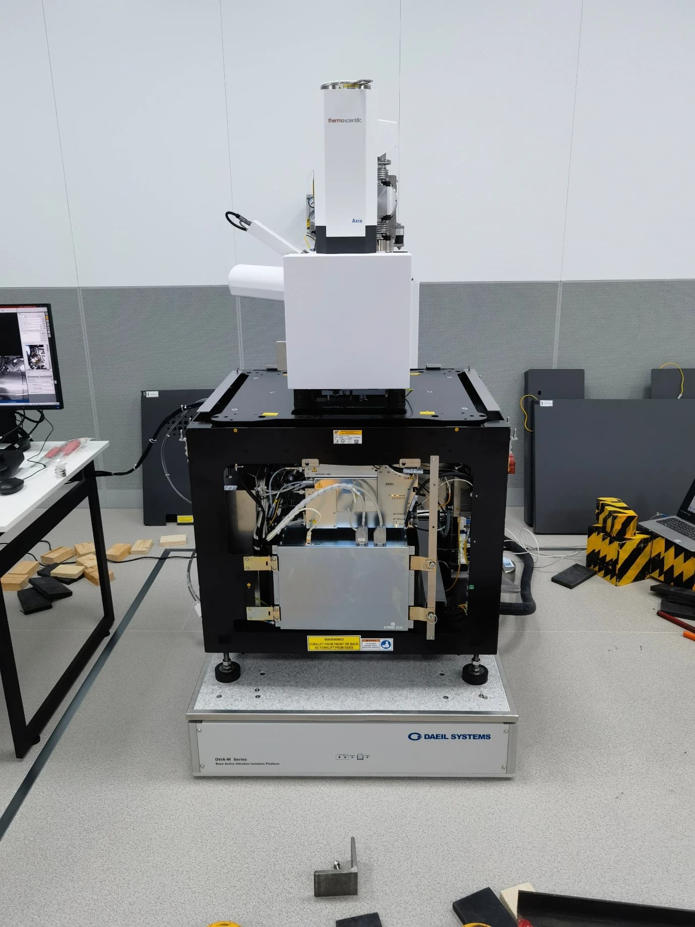 Hainan Univeristy Thermo Fisher Axia ChemiSEM DVIA-MB1000 (240201R3-2) Installation Report