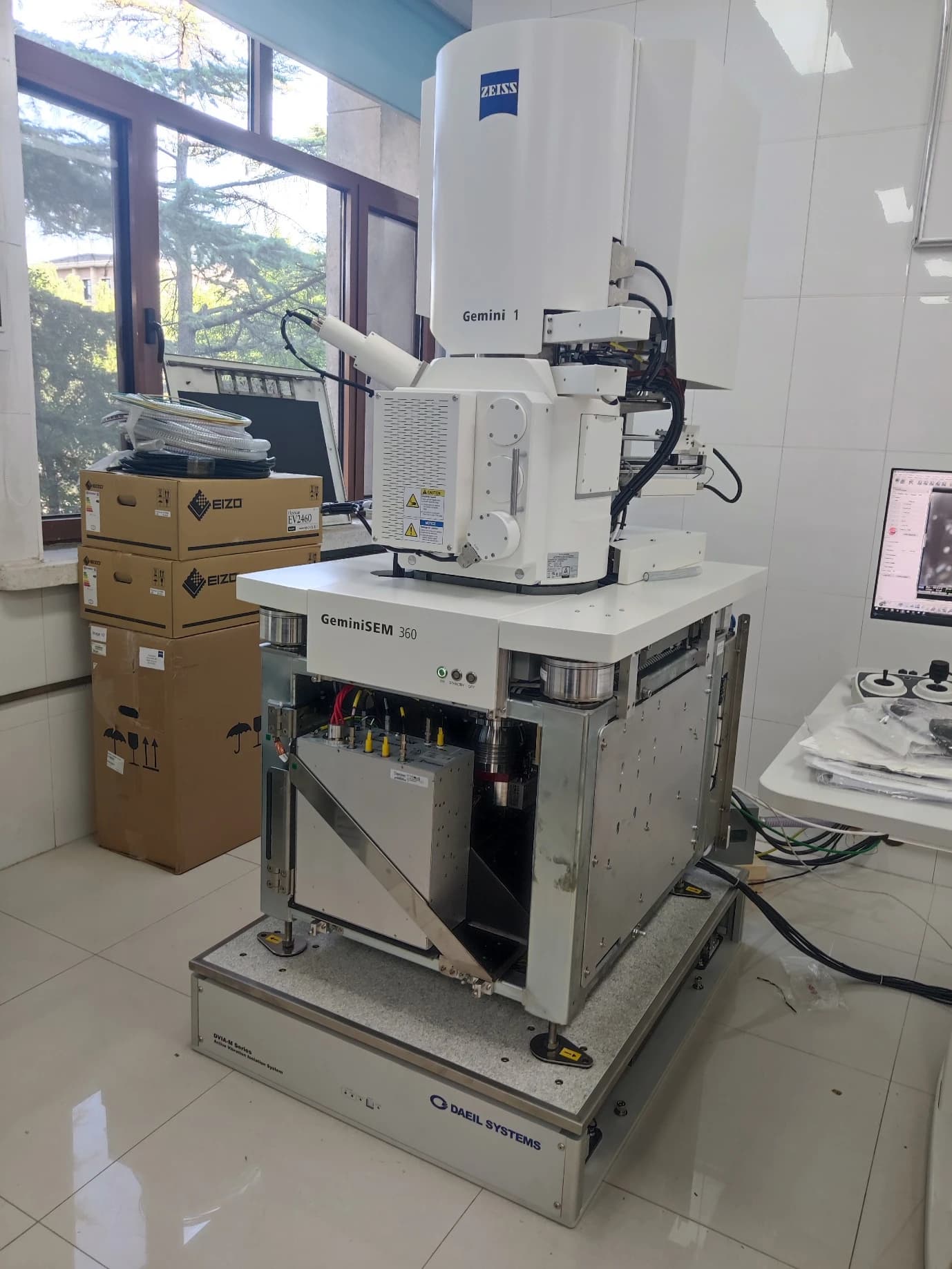 DVIA-MB1000 (240327R3) ZEISS GeminiSEM 360 Installation Report