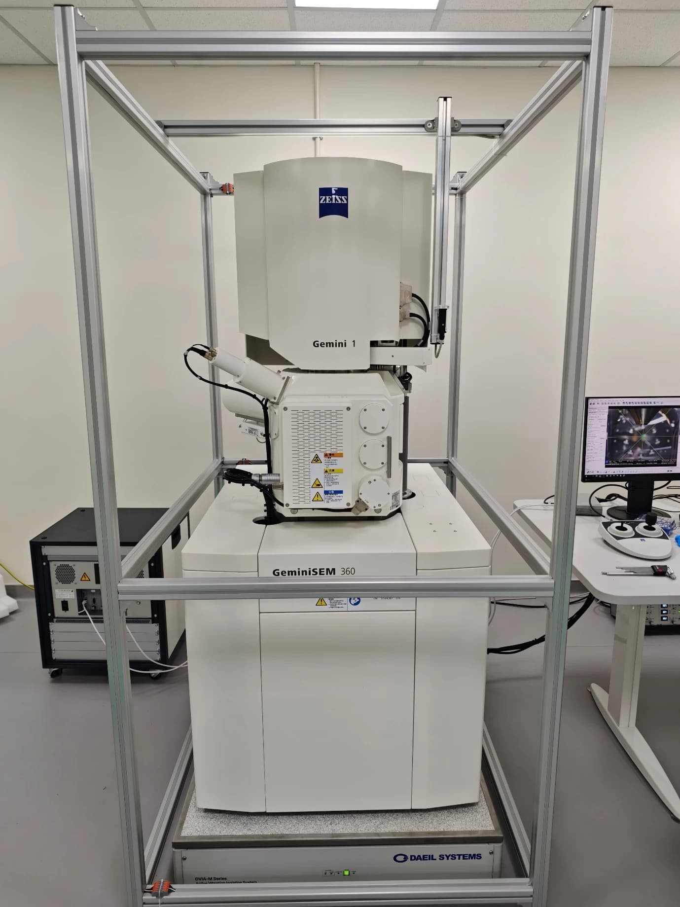 ZEISS FIB-SEM Crossbeam350 DVIA-M1000 (241224R6) Installation Report