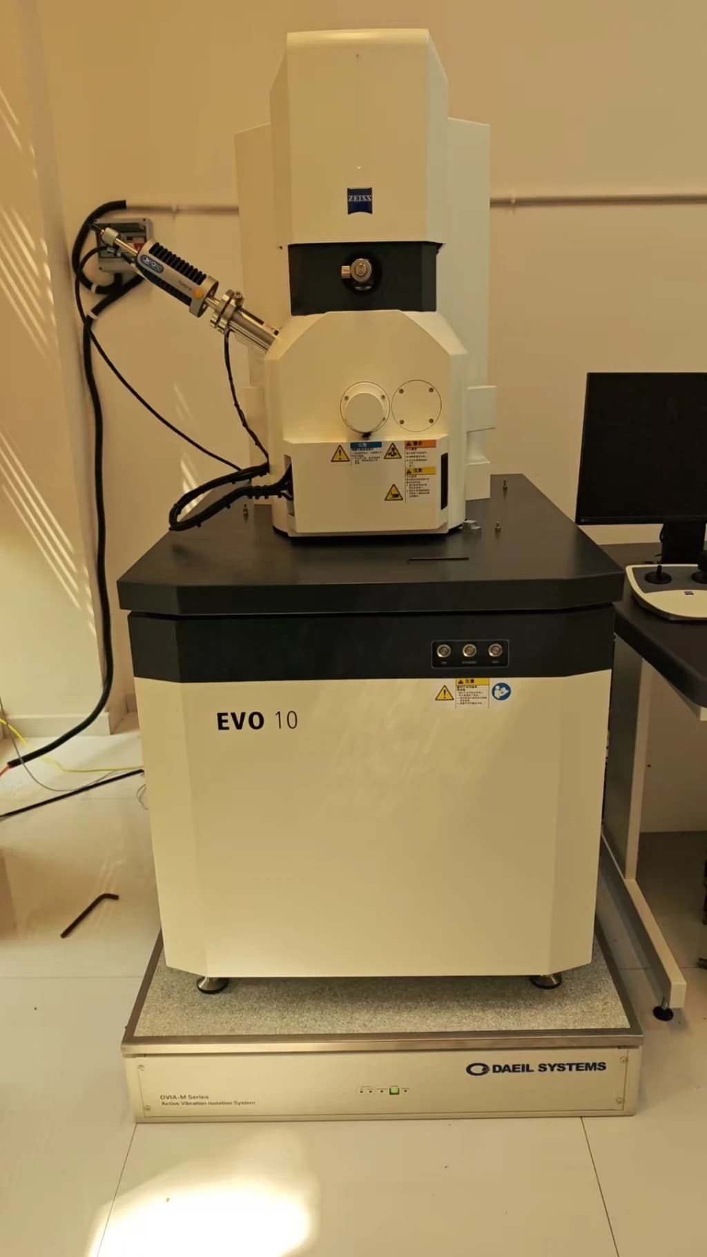 ZEISS SEM EVO 10 DVIA-M1000 (250421R7) Installation Report