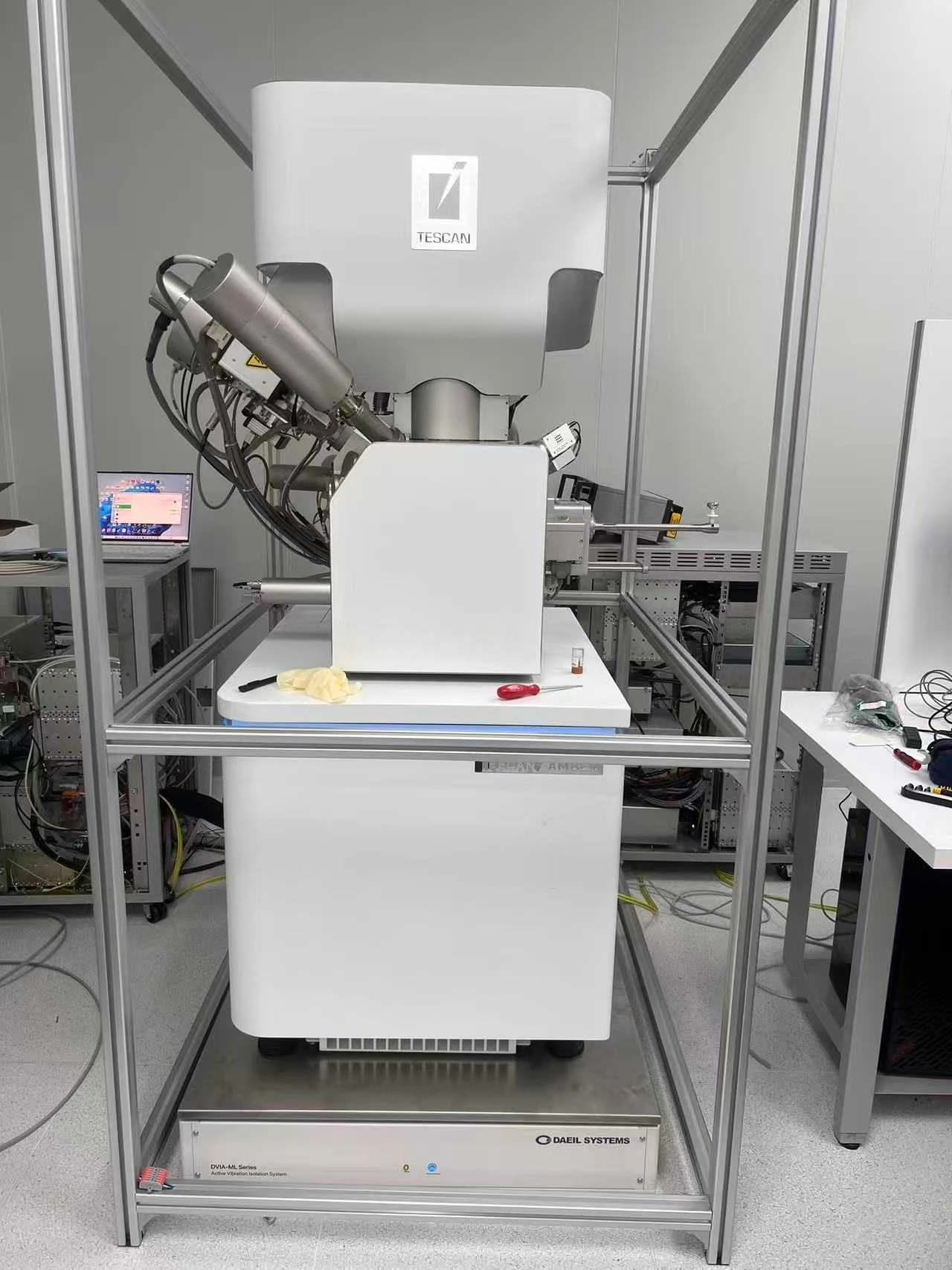 Jiasheng Advanced Technology TESCAN Amber FIB-SEM DVIA-ML1000 (251117R7) Installation Report