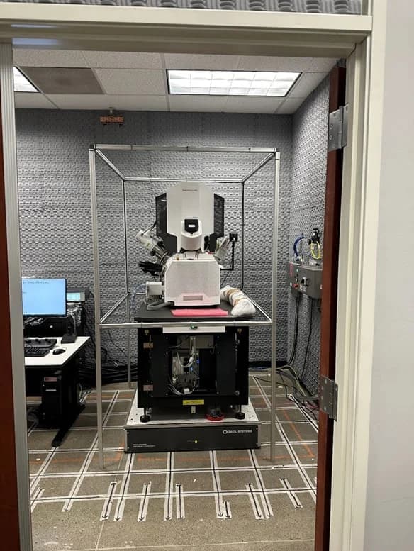 Thermo Fisher Scientific Scios 2 DualBeam – FIB SEM DVIA-MB1000 설치 보고서