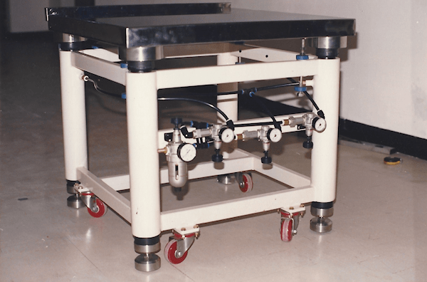 Company History - Introduced first vibration isolation table in Korea(1989)